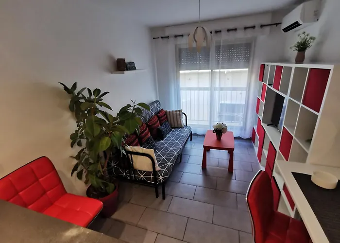 Studio Et Stationnement Offert Centre Hyeres